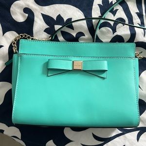 Kate Spade cross body bag, like new condition.